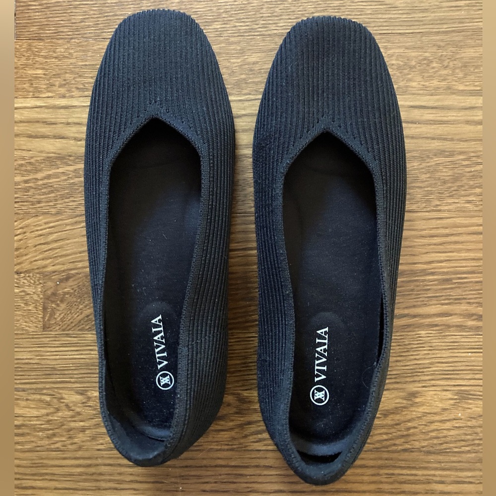 Classic Square-toe V-cut flats (Margot 2.0)